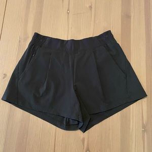Athleta brooklyn shorts in black